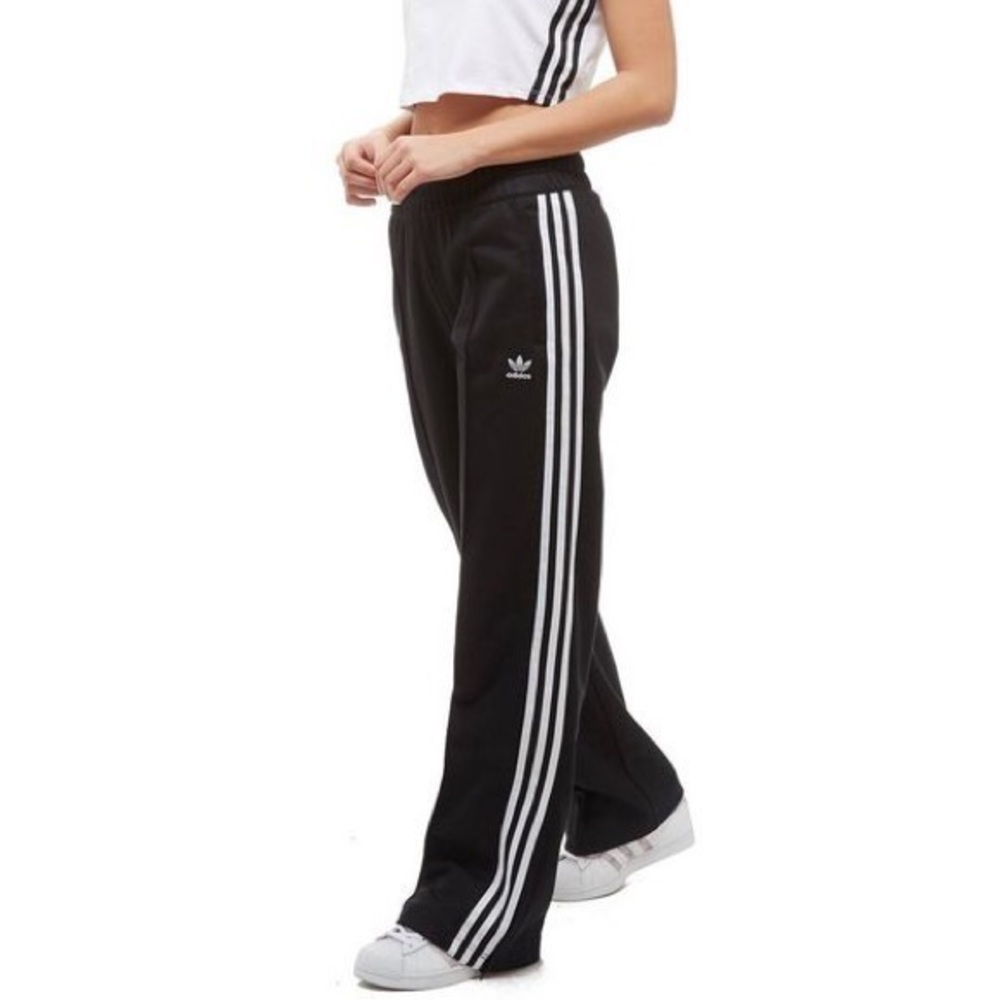 Wide leg sweats